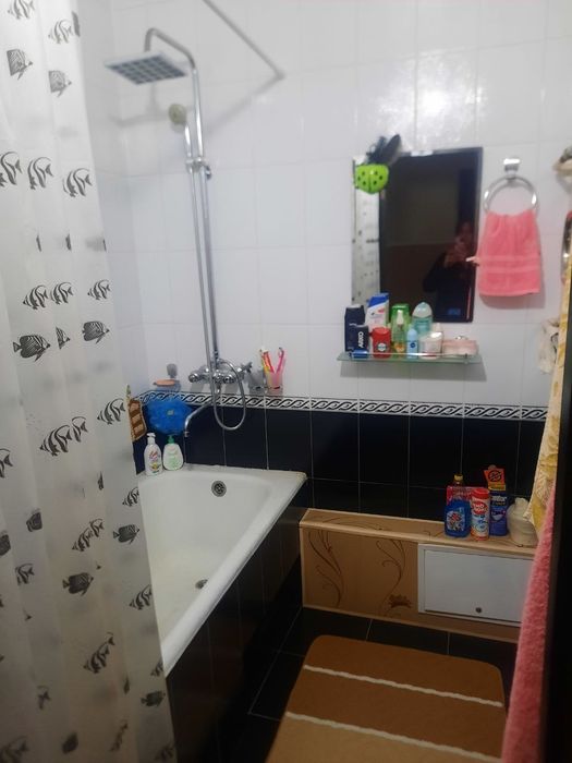 Продаётся 2-х комнатная квартира, с двумя балконами, с французс. план.