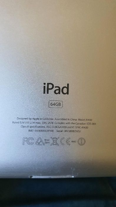 iPad 3 A1430 wifi + Celular de 64GB cu husa antisoc (copii)