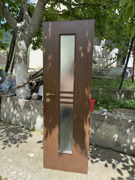 Vand usi apartament
