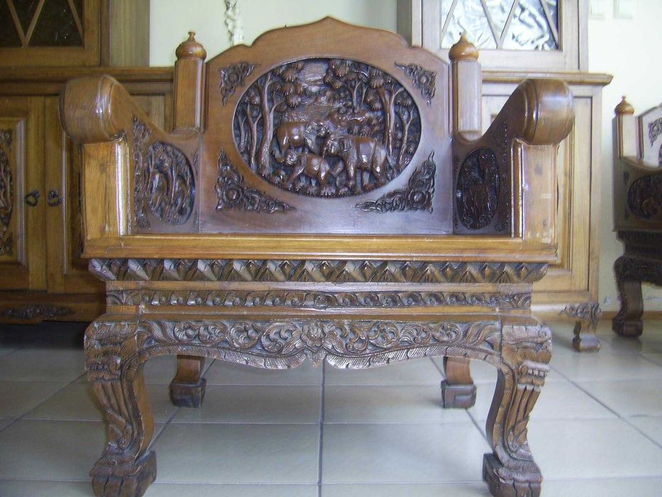 Мебели уникат от тиково дърво