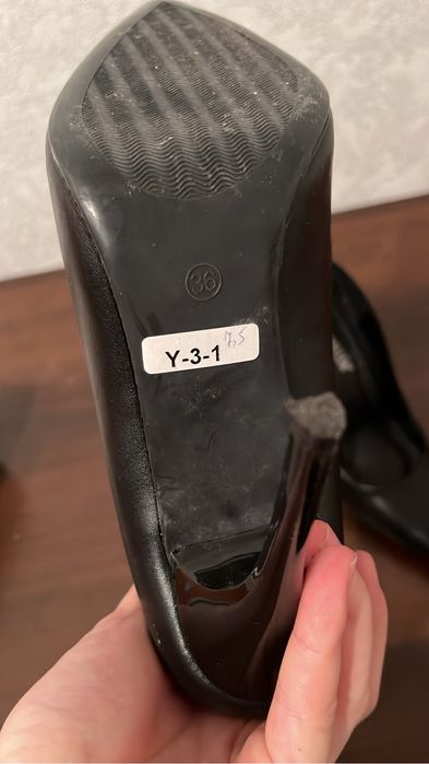 Каблук черные шпилька