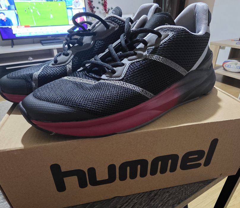 Adidasi hummel 42