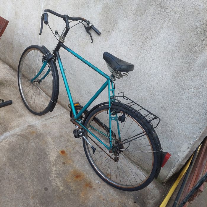 De vânzare 2 biciclete mai multe detali la telefon