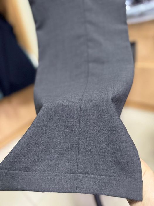 Продам костюм брючный. Качество на высоте.