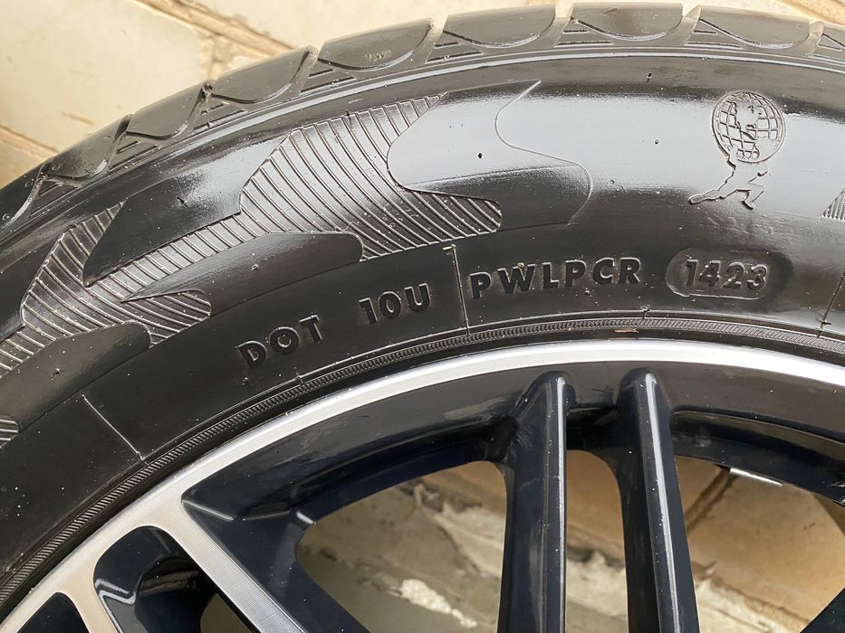 Продам диски с резиной R18