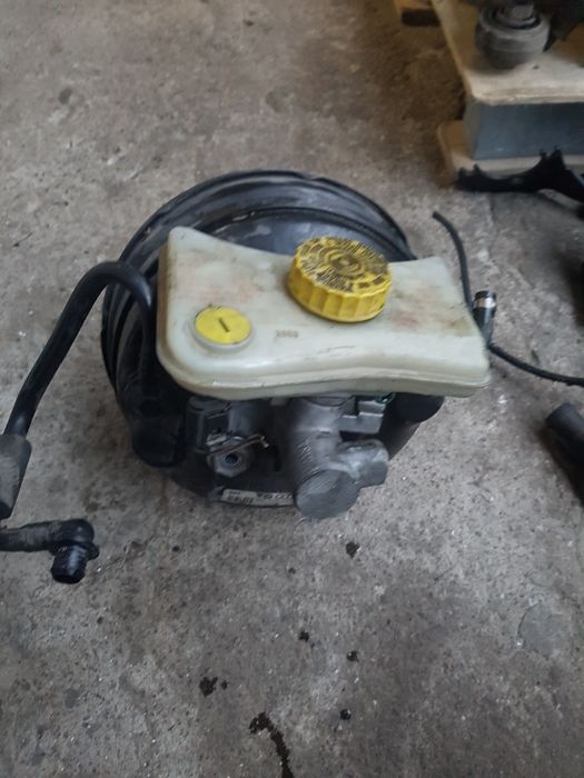 Горивна помпа резервоар за пасат 5 1.9тди