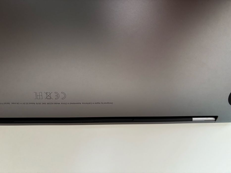 MacBook Pro M1 16GB RAM 512GB HDD