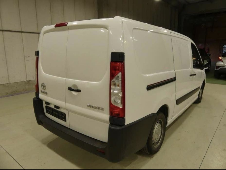 TOYOTA Proace 2015