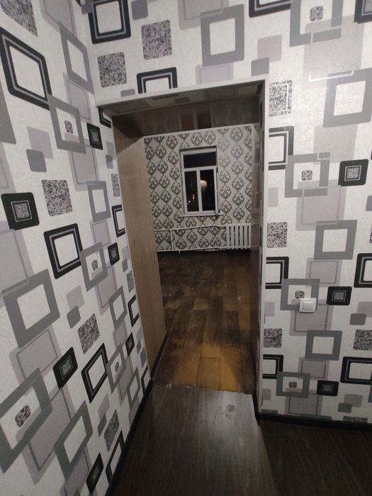 Vodnik bozorchani roʻparasida 1-xona