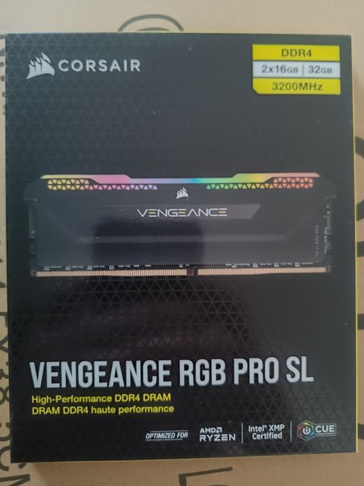 Рам Памет 32(2х16)GB DDR4 CORSAIR PRO SL RGB  3200Mhz 16CL НОВАсГАРАНЦ