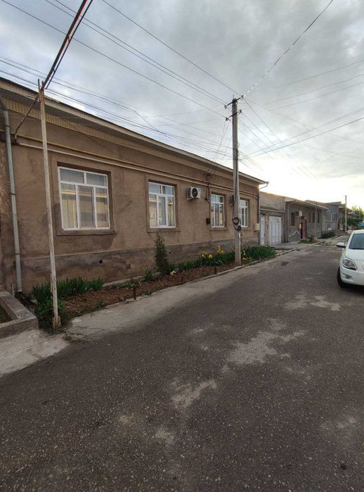 Уй ховли сотилади, продаётся дом срочно