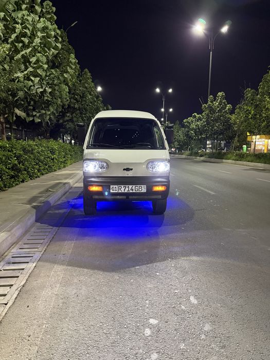 Damas moshinasi sotladi gazi bor