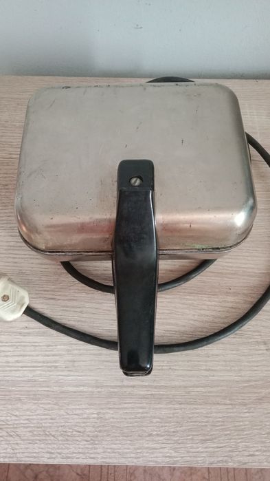 Вафельница советская продам