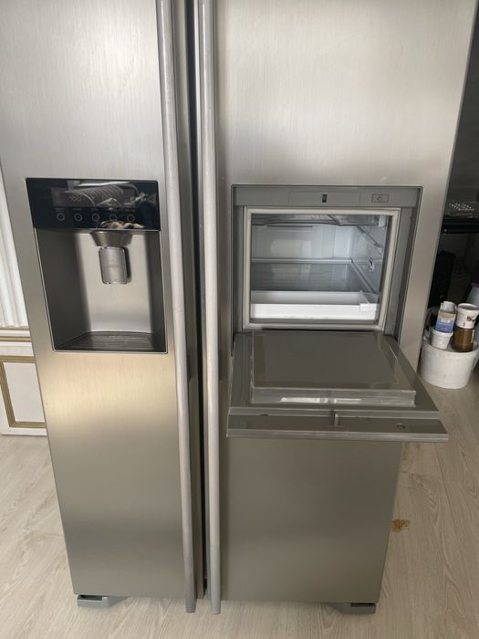 Двухдверный холодильник LG