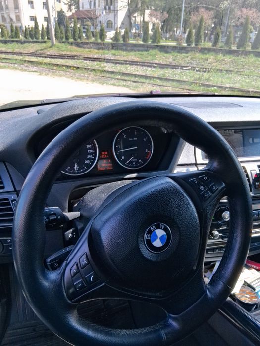Vând BMW x5 E70 ful option