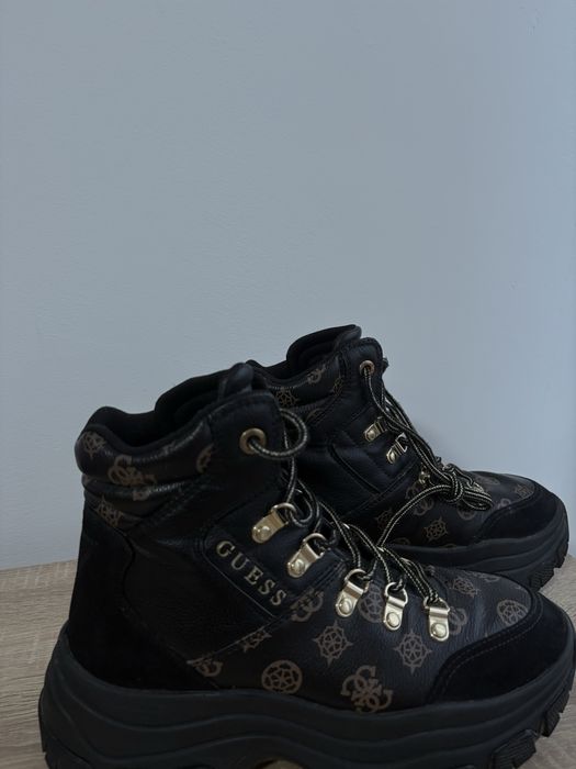 Дамски боти Guess