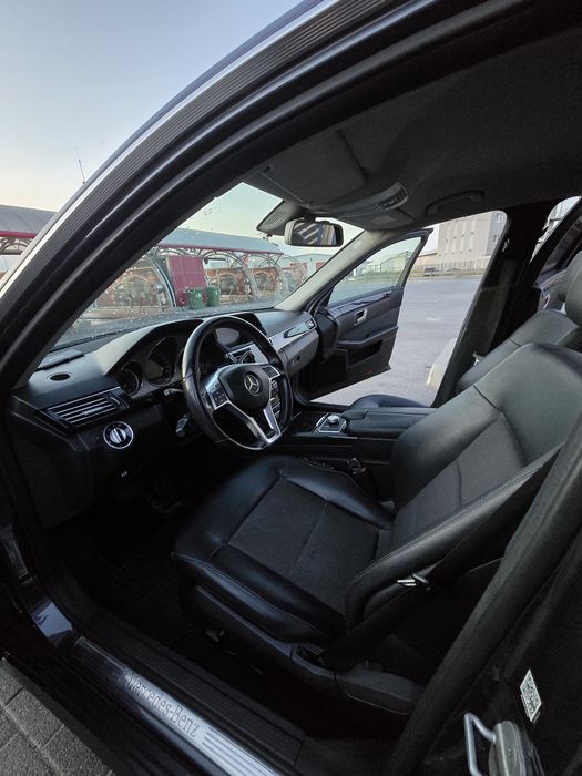 Mercedes-Benz Clasa E (W212) 2011 | 2.2 CDI Diesel | Automat | Avantgarde |