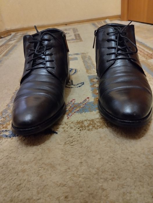 Продам зимние ботинки