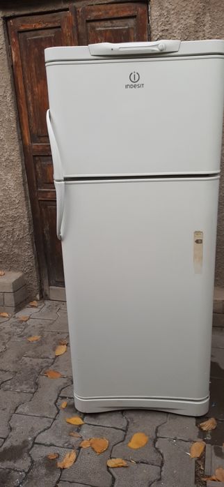Продам холодильник