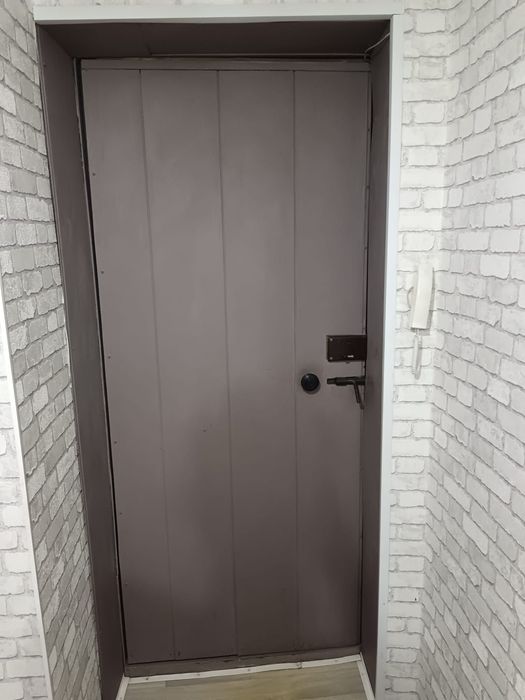 Продам дверь железную