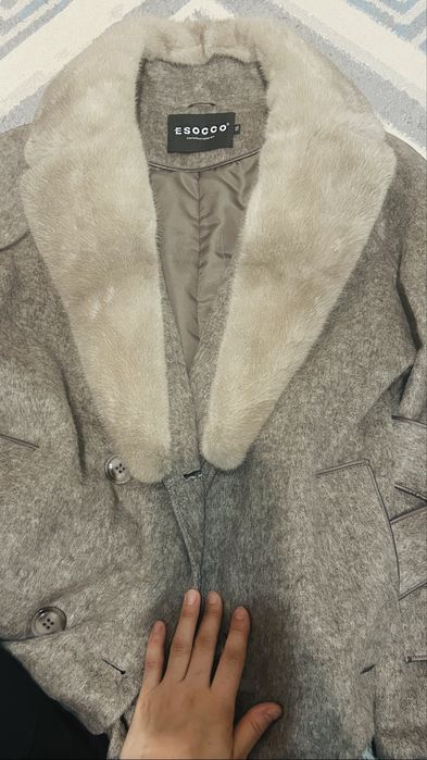 Продам женское пальто