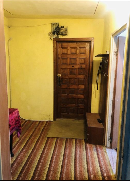 De vanzare Apartament 3 camere in Scornicesti.