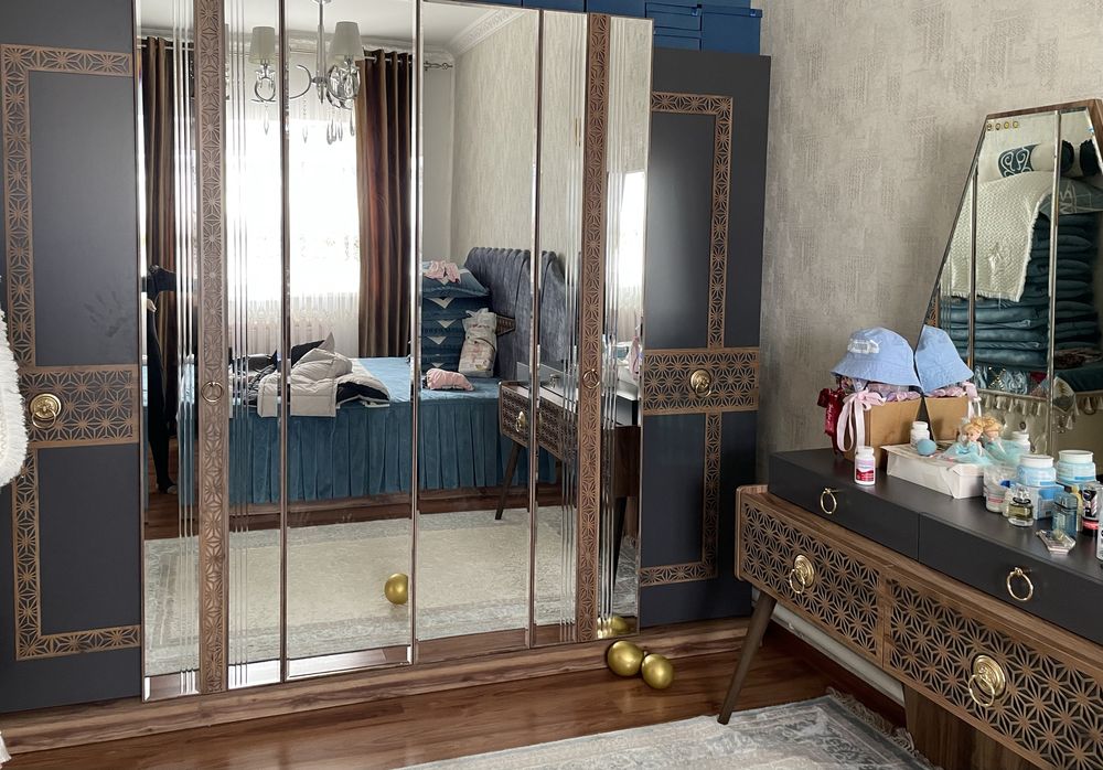 Продается турецкий спальный гарнитур