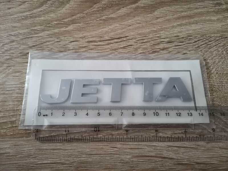 Volkswagen Jetta сребриста емблема