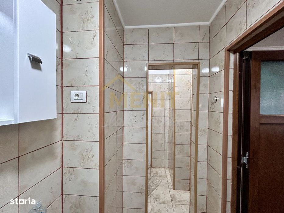 Casa 4 camere, garsoniera, 2 bai, garaj acoperit, Mihai Bravu, Ploiest