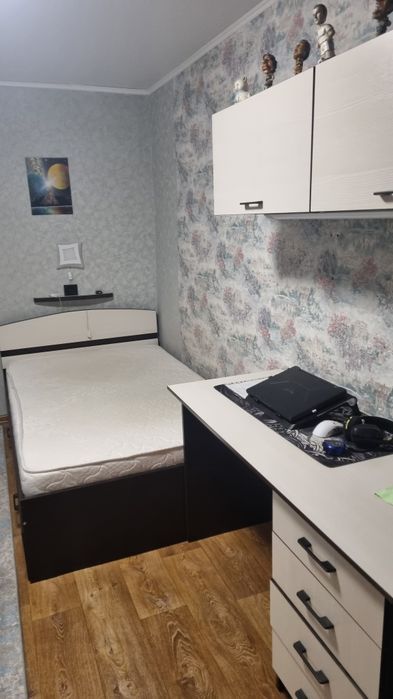 Продадим кровать .