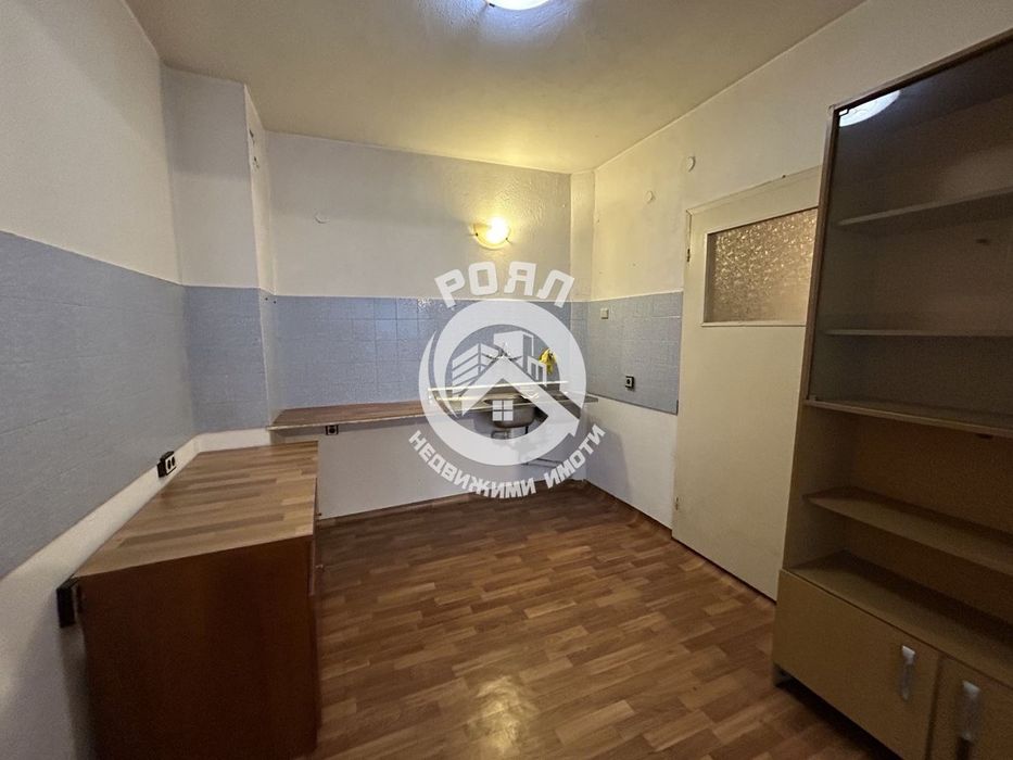 Продава се Тристаен апартамент в Пловдив, Център - 109 кв.м за 2111 €/кв.м - Снимка #2