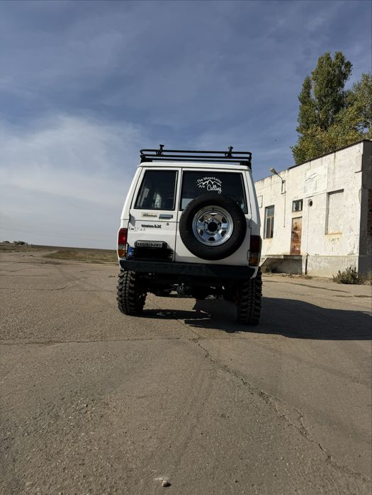 Toyota LandCruiser  LJ70  2.4
