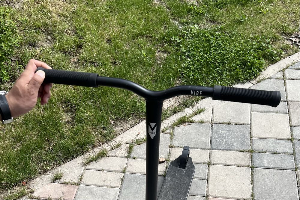 Трюковой самокат VIBE