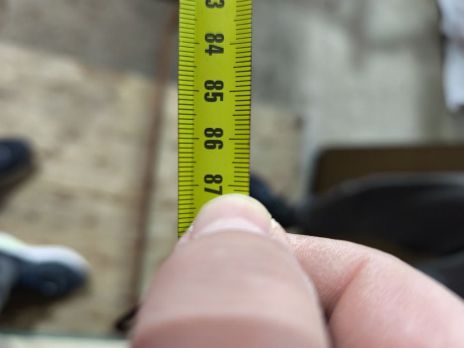 Плъзгаща врата със огледала от двете страни