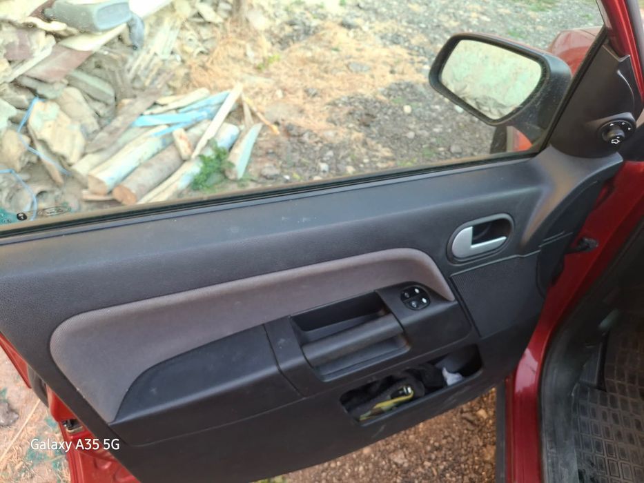 Форд фюжън 2008 във перфектно състояние като нова е