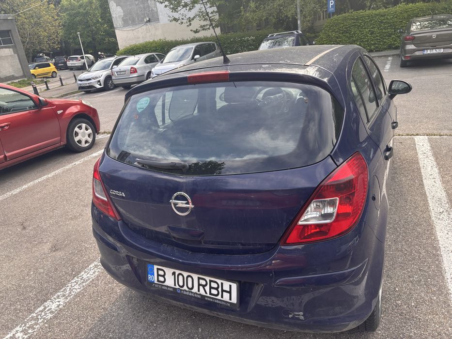 Vand opel corsa D, an 2014, motor 1.4 benzina