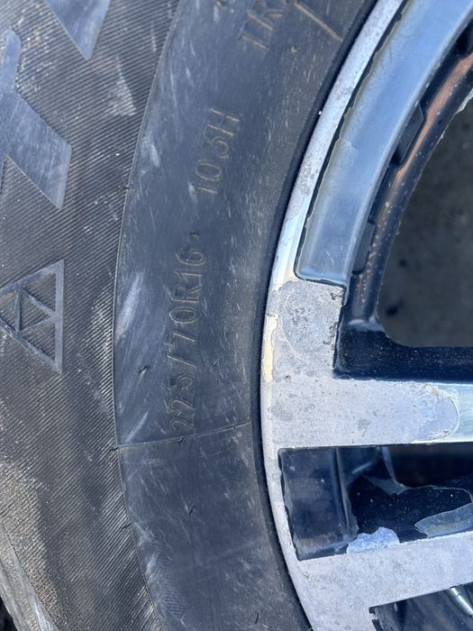 Продам диски с резиной 225/70 R16