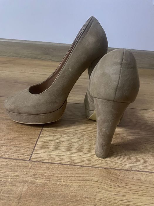 Pantofi cu toc piele întoarsă 38