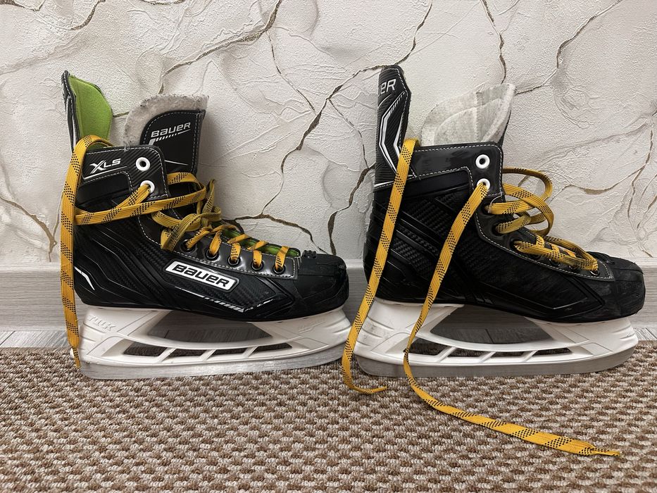 Хоккейные коньки Bauer XLS