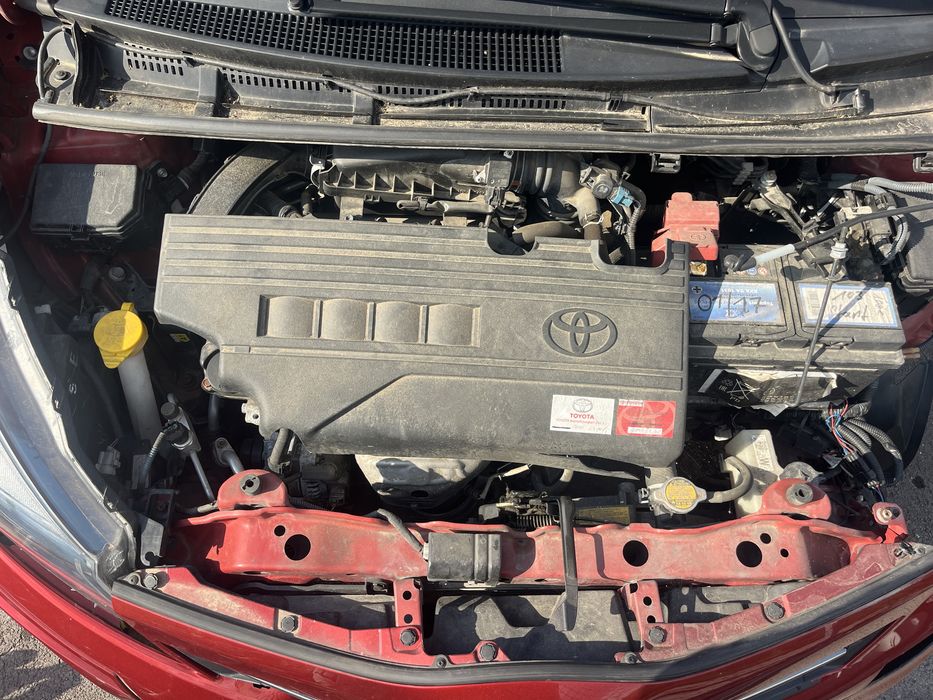 Toyota Yaris 2014 1.3 бензин За части!