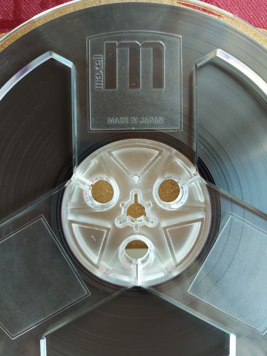 Bandă magnetofon nouă