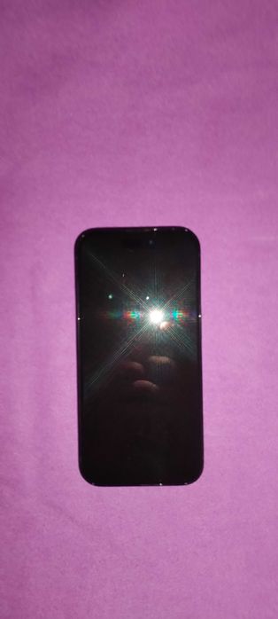 Продавам Iphone 14 pro