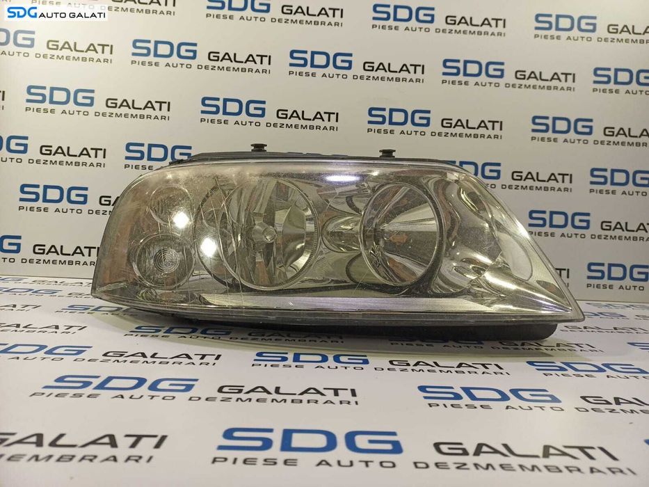Far Dreapta FARA Xenon Volkswagen Sharan 2001 - 2010 Cod 7M3941016AH 030118202 [L1708]