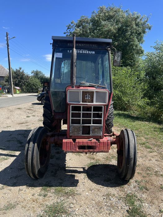 Tractor International 745
