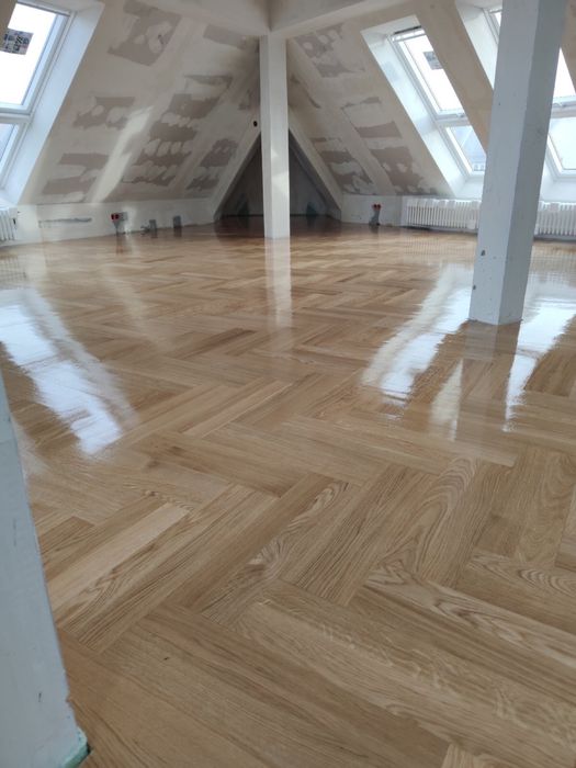 Циклене,лакиране на паркет и дюшеме.