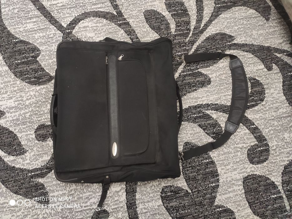 Сумка чехол - чемодан для костюма