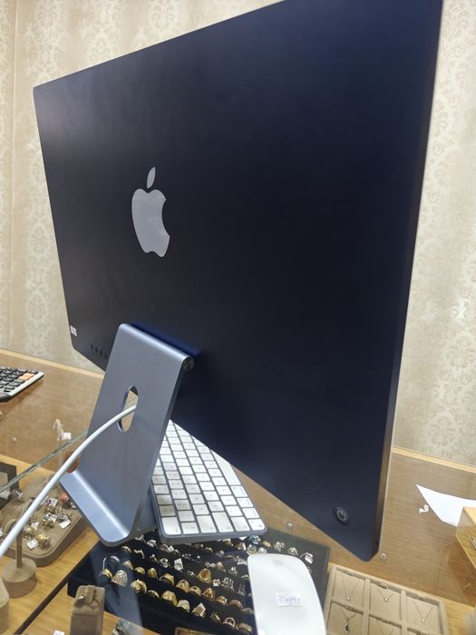 Imac 24 2021 m1 16gb RAM 1tb (r)