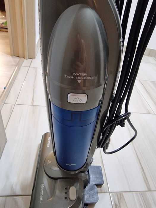 Apirator cu aburi Hoover