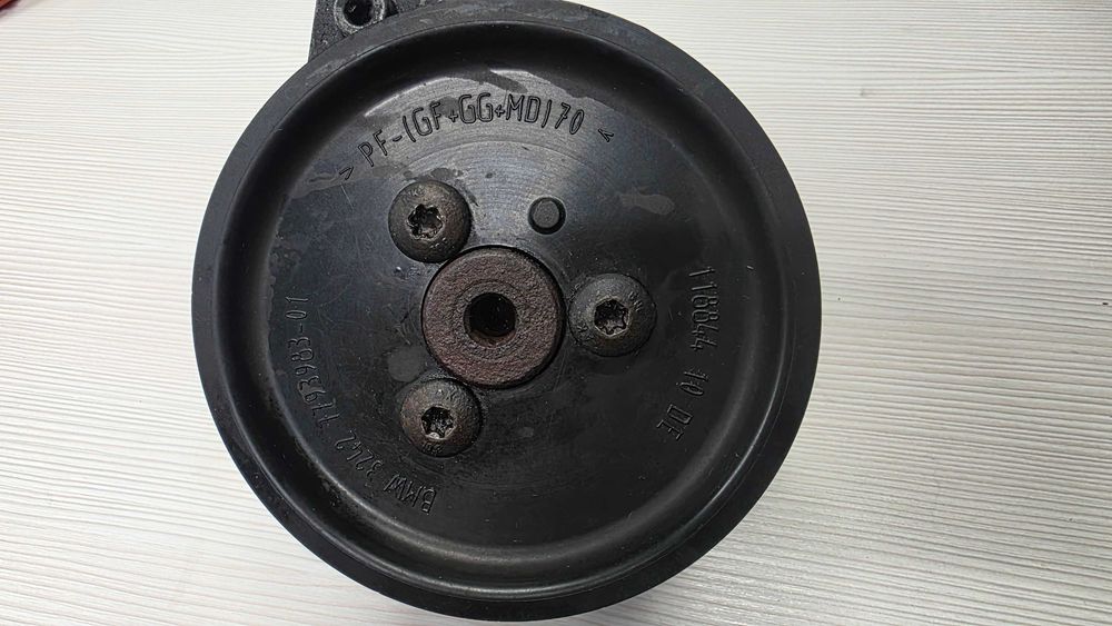Vand pompa servodirectie BMW 325D 330D E90 E91 E92 M57