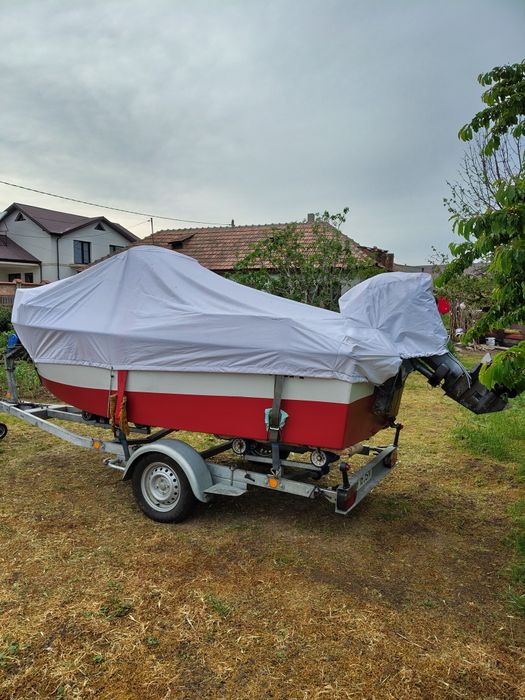 Barca cabinata cu motor 20 cp 4t